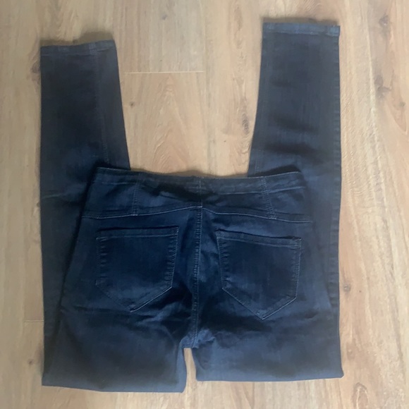 Women’s dark skinny jeans size 9 or 30 waist, like new - Picture 5 of 11